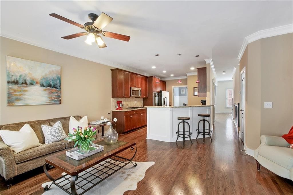 3 bedroom, 2,220 sq ft townhouse sold at 2428 Dresden Parc Circle 9, Atlanta, GA 30345