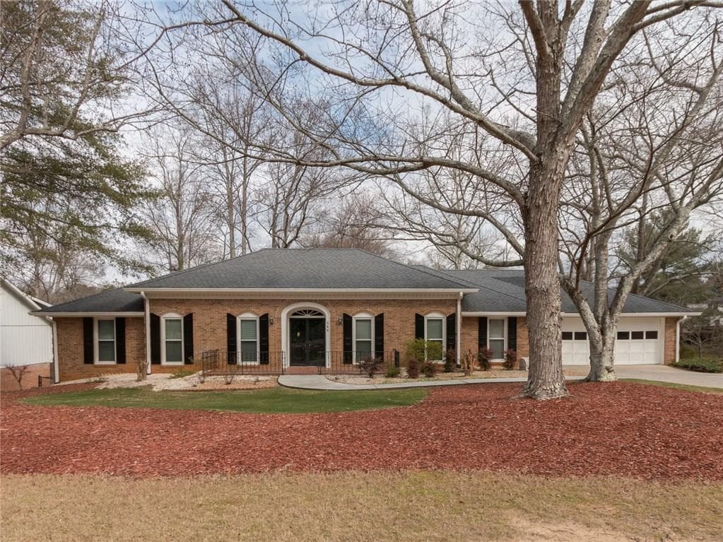 360 Saddle Creek Circle, Roswell, GA 30076 — most recent listing photo