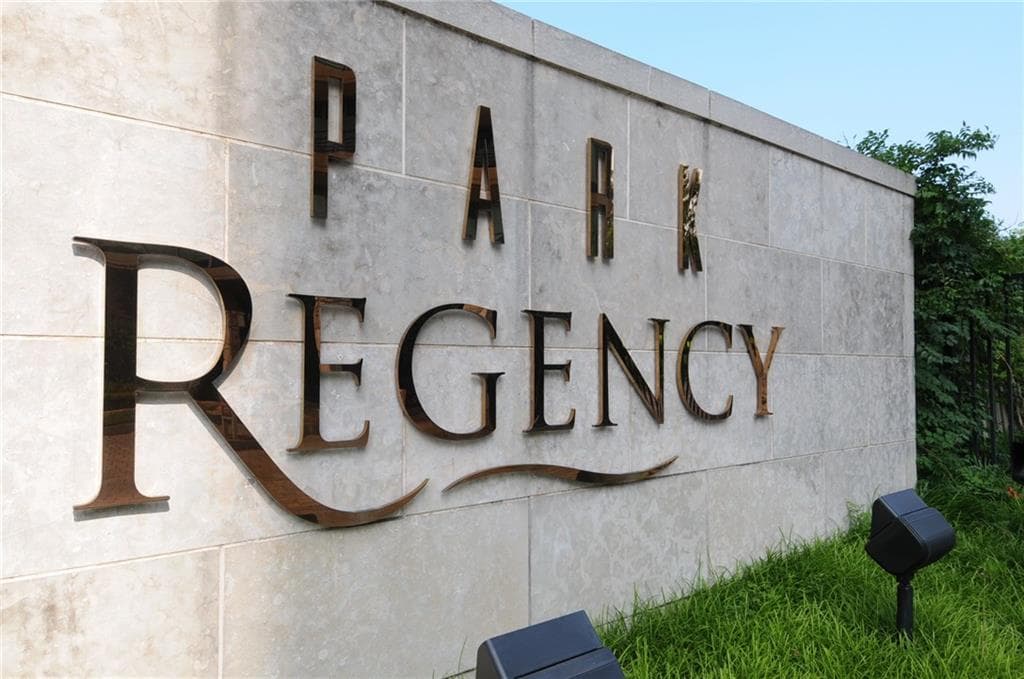 1 bedroom, 1,143 sq ft condominium sold at 700 Park Regency Place 1102, Atlanta, GA 30326
