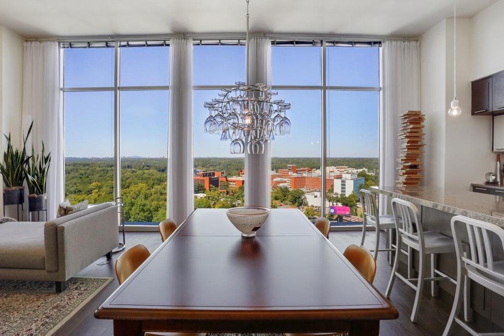 2 bedroom, 1,710 sq ft condominium sold at 1820 Peachtree Street 1811, Atlanta, GA 30309