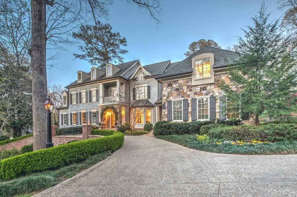 6 bedroom, 9,572 sq ft single family residence sold at 3635 Rembrandt Road, Atlanta, GA 30327