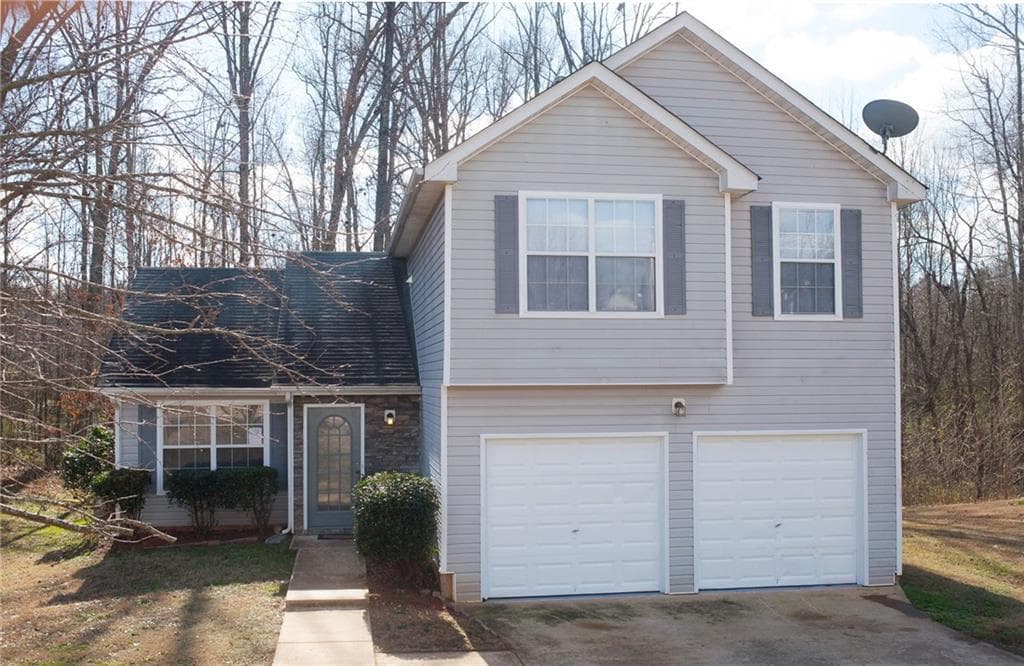 3 bedroom single family residence sold at 220 Cinnamon Oak Circle, Covington, GA 30016