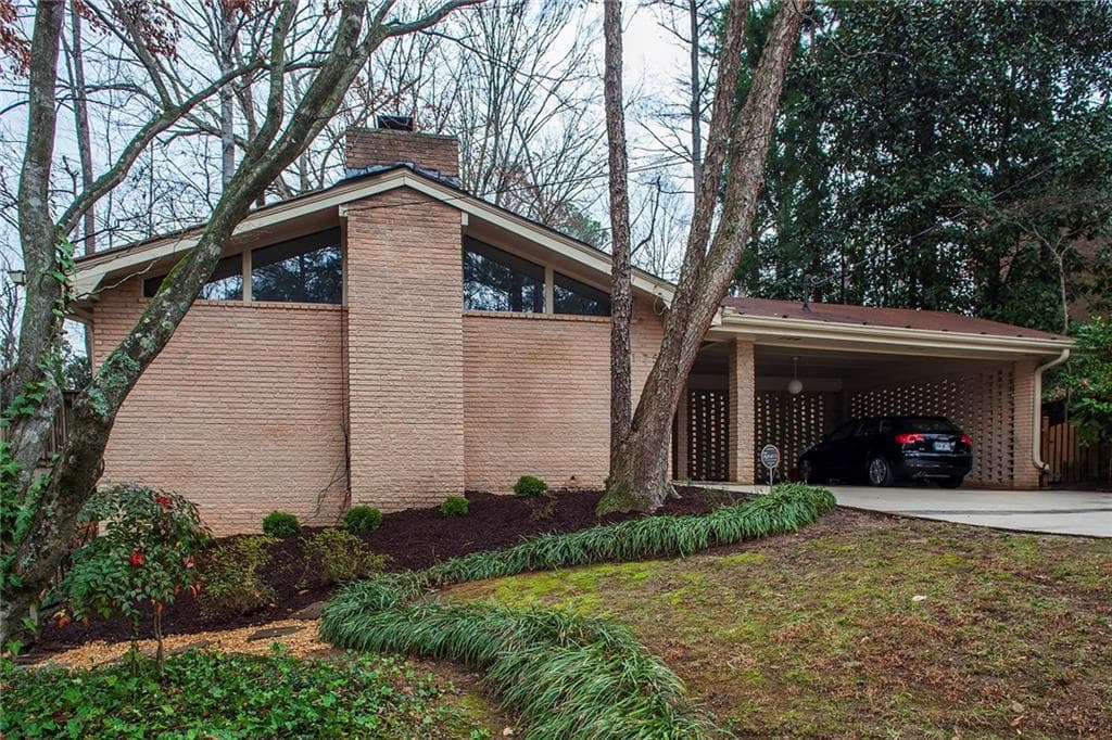 4 bedroom, 3,910 sq ft single family residence sold at 1757 Angelique Drive, Decatur, GA 30033