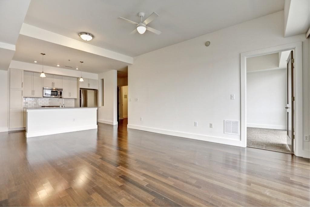 2 bedroom, 1,256 sq ft condominium sold at 1100 Howell Mill Road 212, Atlanta, GA 30318