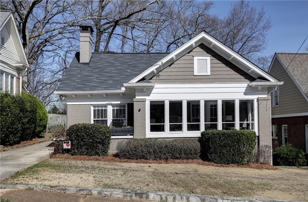3 bedroom, 2,022 sq ft single family residence sold at 1082 Bellevue Drive, Atlanta, GA 30306