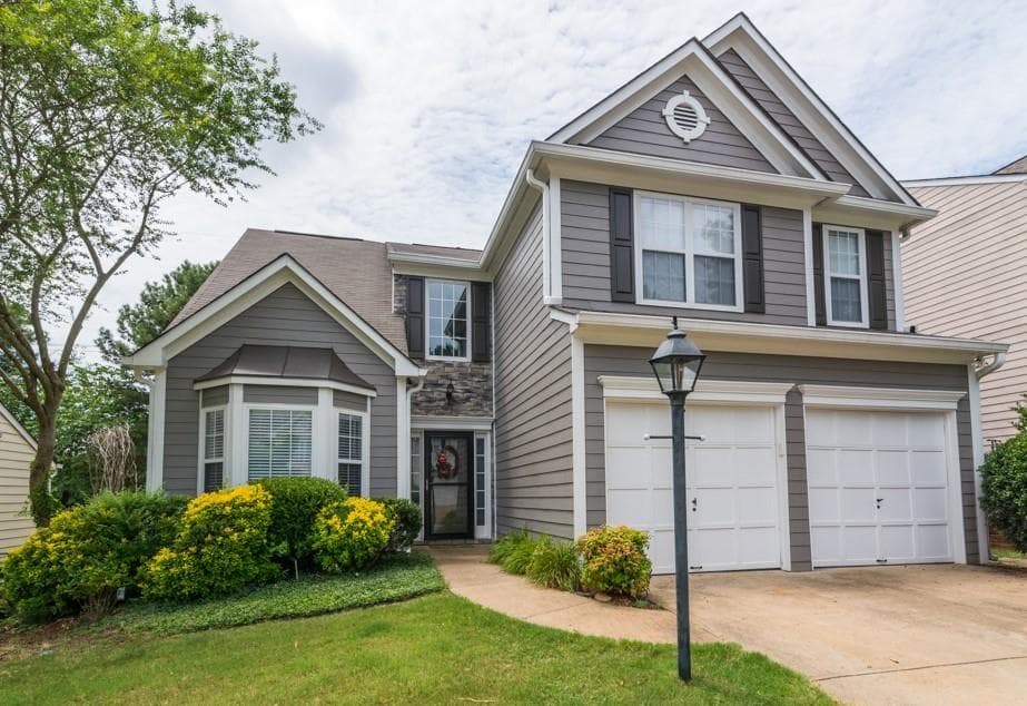 3 bedroom, 2,016 sq ft single family residence sold at 1418 Glenover Circle, Marietta, GA 30062