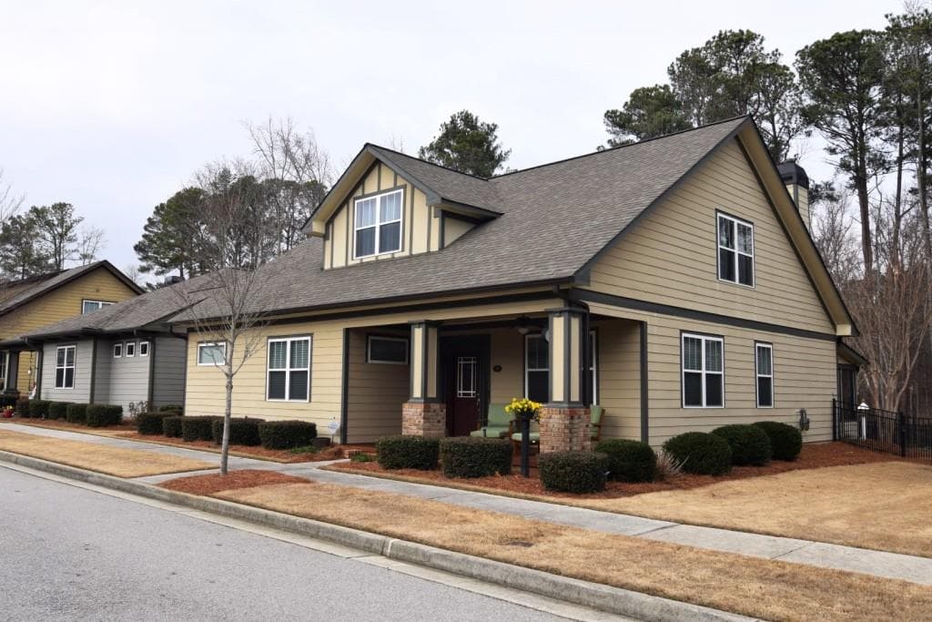 3 bedroom, 2,146 sq ft single family residence sold at 38 Mission Oak Drive, Grayson, GA 30017