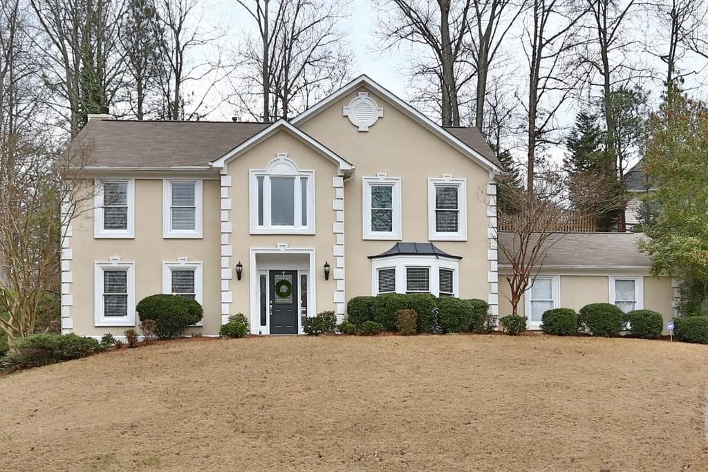 4 bedroom, 2,500 sq ft single family residence sold at 10515 Waters Ridge Drive, Alpharetta, GA 30022