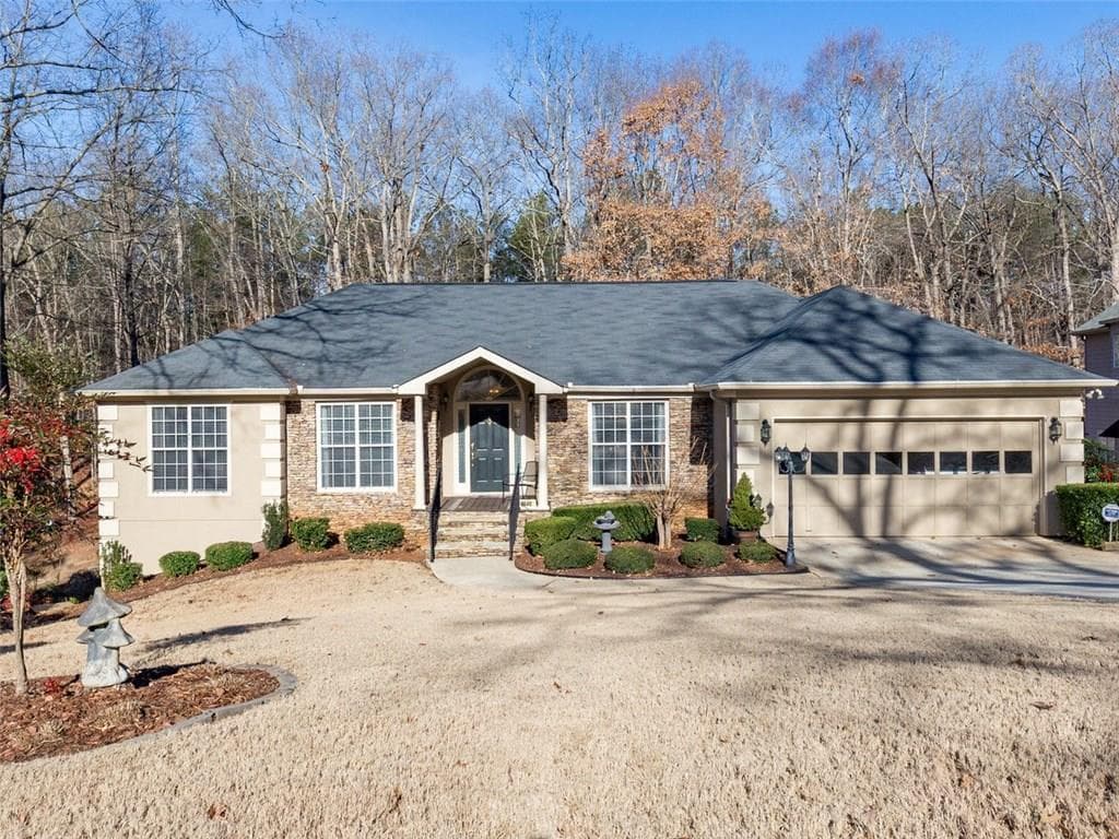 6640 Lake Run Drive, Flowery Branch, GA 30542 — most recent listing photo