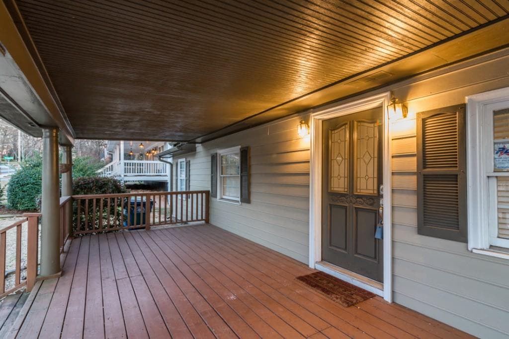 3 bedroom, 1,981 sq ft single family residence sold at 2763 Memorial Drive, Atlanta, GA 30317