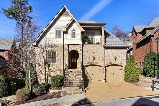 4 bedroom, 4,871 sq ft single family residence sold at 1796 Buckhead Valley Lane, Atlanta, GA 30324