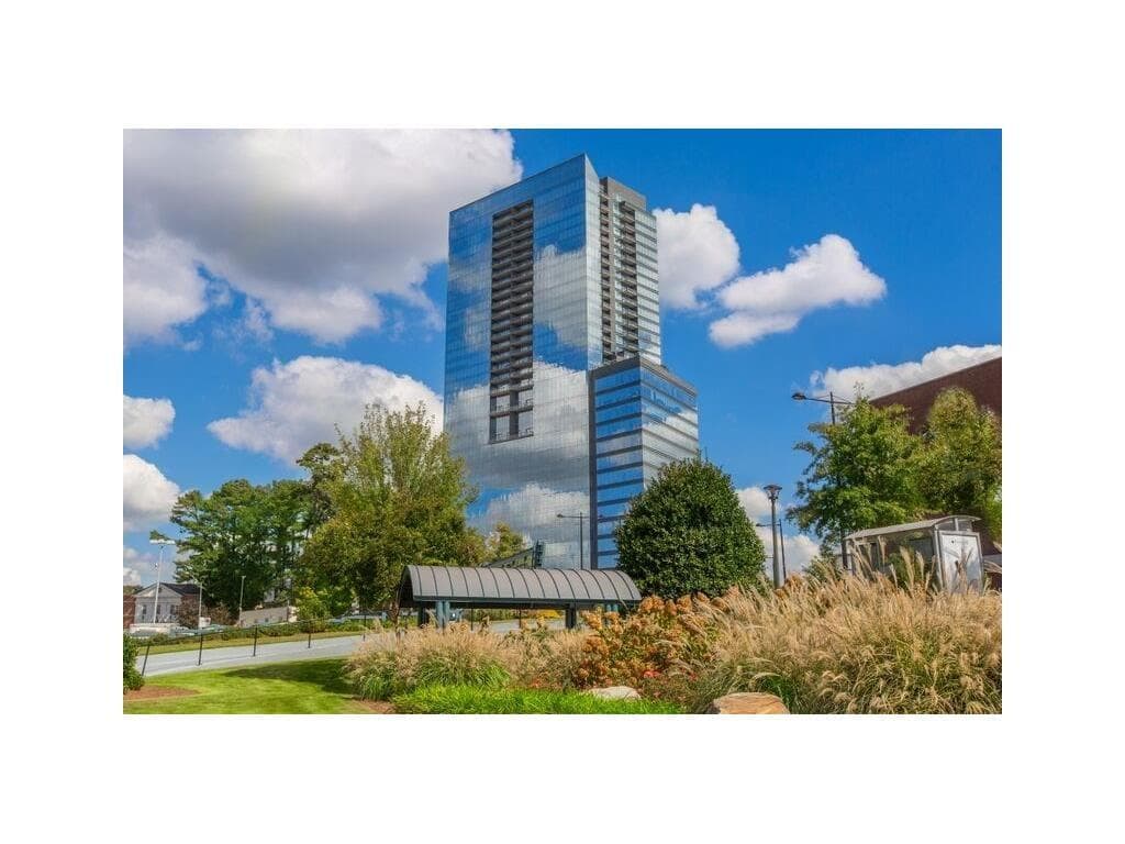 1 bedroom, 1,439 sq ft condominium sold at 3630 Peachtree Road 2808, Atlanta, GA 30326