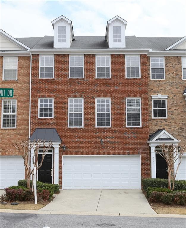 4 bedroom, 2,344 sq ft condominium sold at 3779 Chattahoochee Summit Drive 4, Atlanta, GA 30339