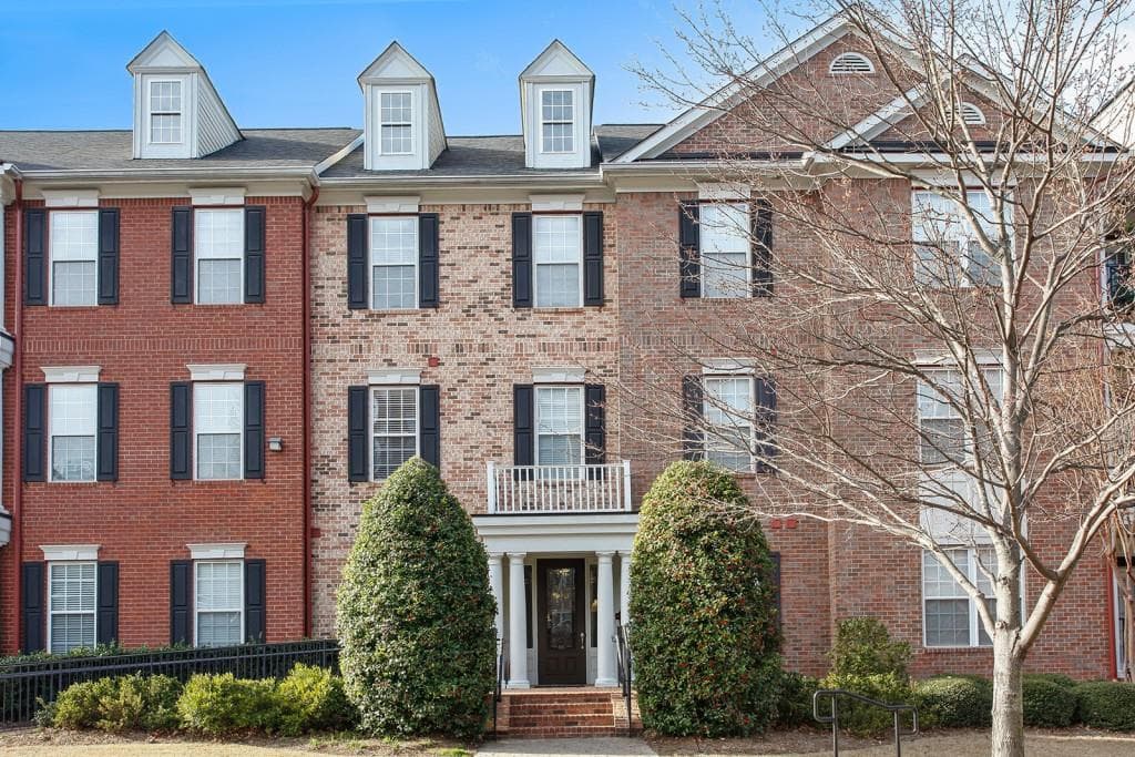 2 bedroom, 1,193 sq ft condominium sold at 4855 Ivy Ridge Drive 401, Atlanta, GA 30339