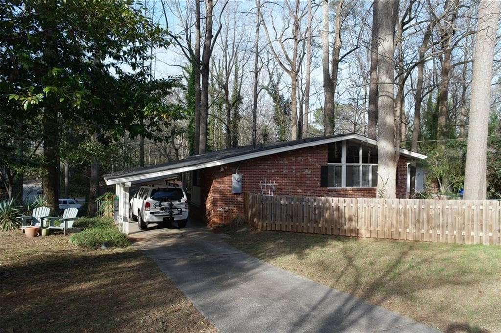 3096 Vine Circle, Decatur, GA 30033 — most recent listing photo