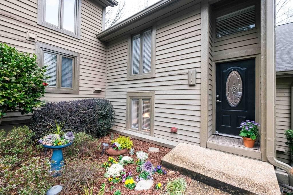4 bedroom, 1,778 sq ft townhouse sold at 4242 D'Youville Trace 4242, Brookhaven, GA 30341