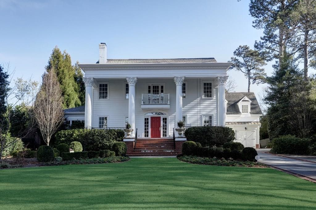 6 bedroom, 7,882 sq ft single family residence sold at 4261 Club Drive, Atlanta, GA 30319