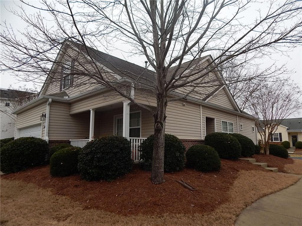 2 bedroom, 1,237 sq ft single family residence sold at 369 Hiawassee Drive, Woodstock, GA 30188