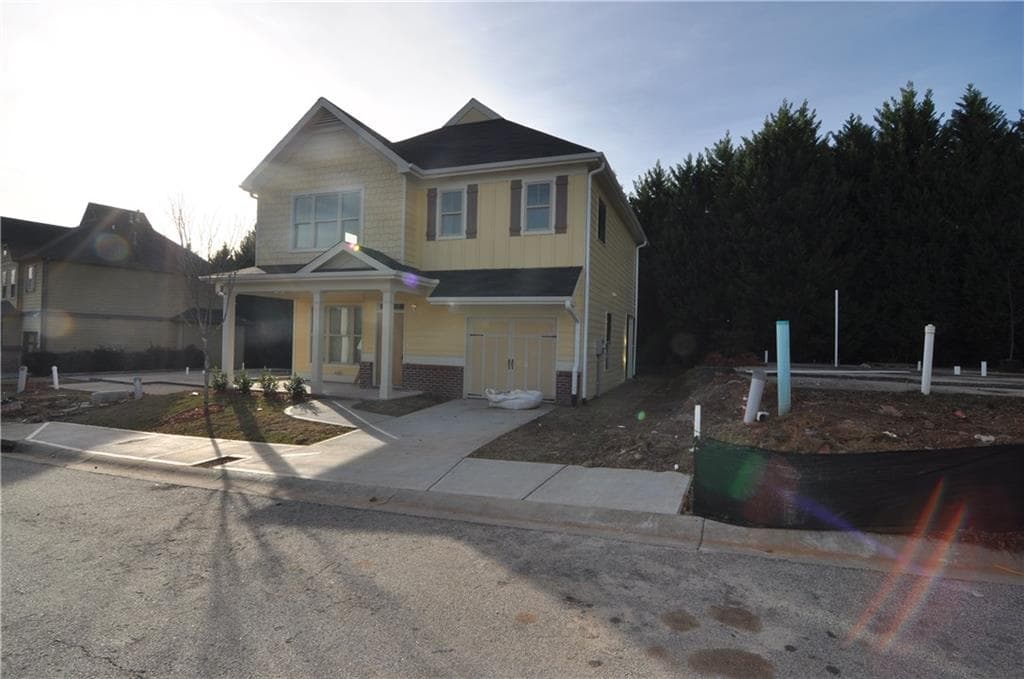 3 bedroom, 1,694 sq ft single family residence sold at 1776 Maple Walk Circle, Atlanta, GA 30315