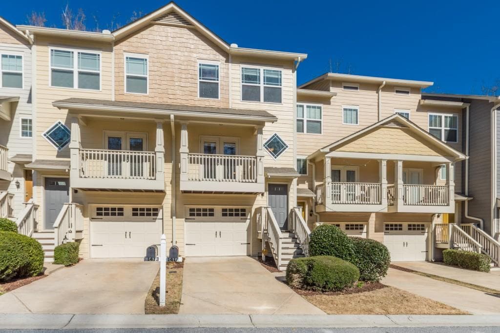 3 bedroom, 1,220 sq ft townhouse sold at 1417 Liberty Parkway, Atlanta, GA 30318