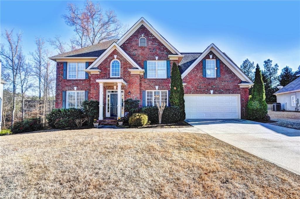 5 bedroom, 3,948 sq ft single family residence sold at 6430 Barrington Run, Alpharetta, GA 30005