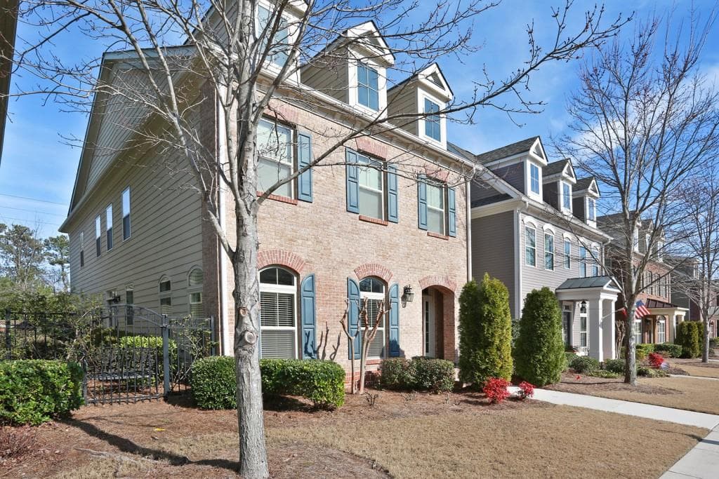 3 bedroom, 3,032 sq ft single family residence sold at 10839 Bossier Drive, Alpharetta, GA 30022
