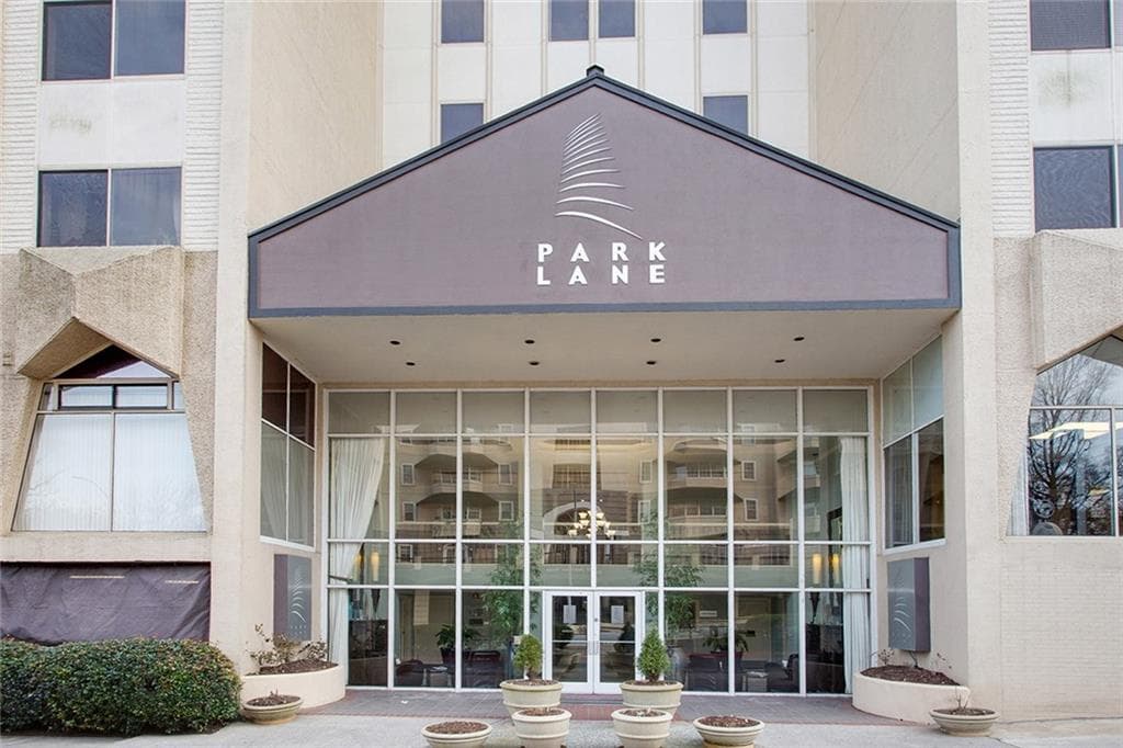 1 bedroom, 505 sq ft condominium sold at 2479 Peachtree Road 512, Atlanta, GA 30305