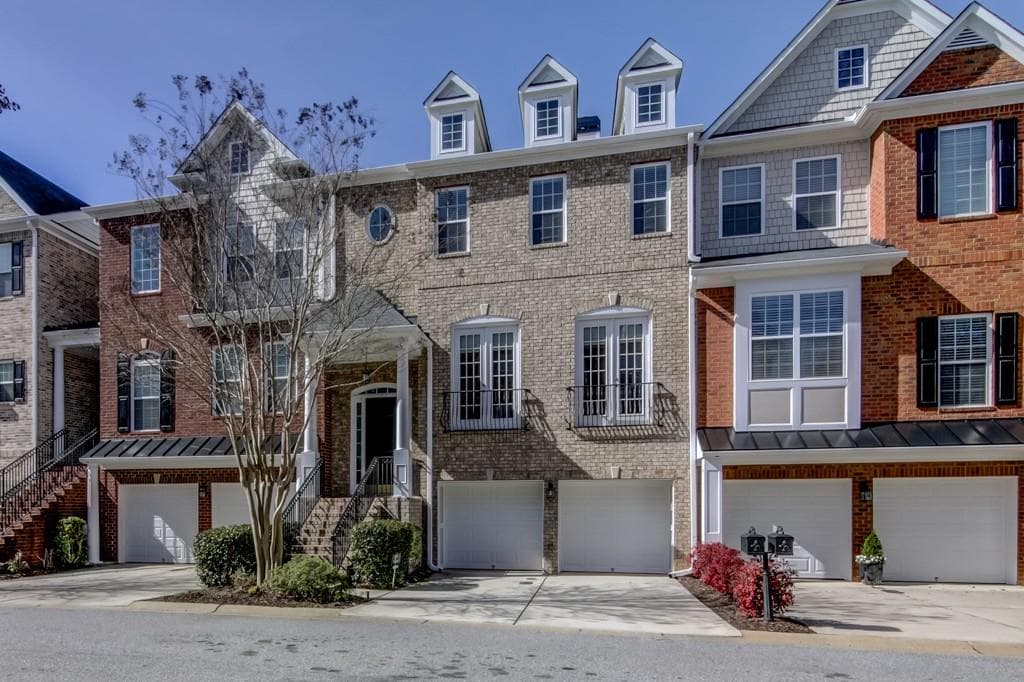 4 bedroom, 3,742 sq ft townhouse sold at 1652 Woodwalk Stream 11, Atlanta, GA 30339