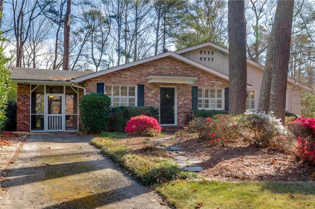 3 bedroom, 1,330 sq ft single family residence sold at 350 Allison Drive, Atlanta, GA 30342
