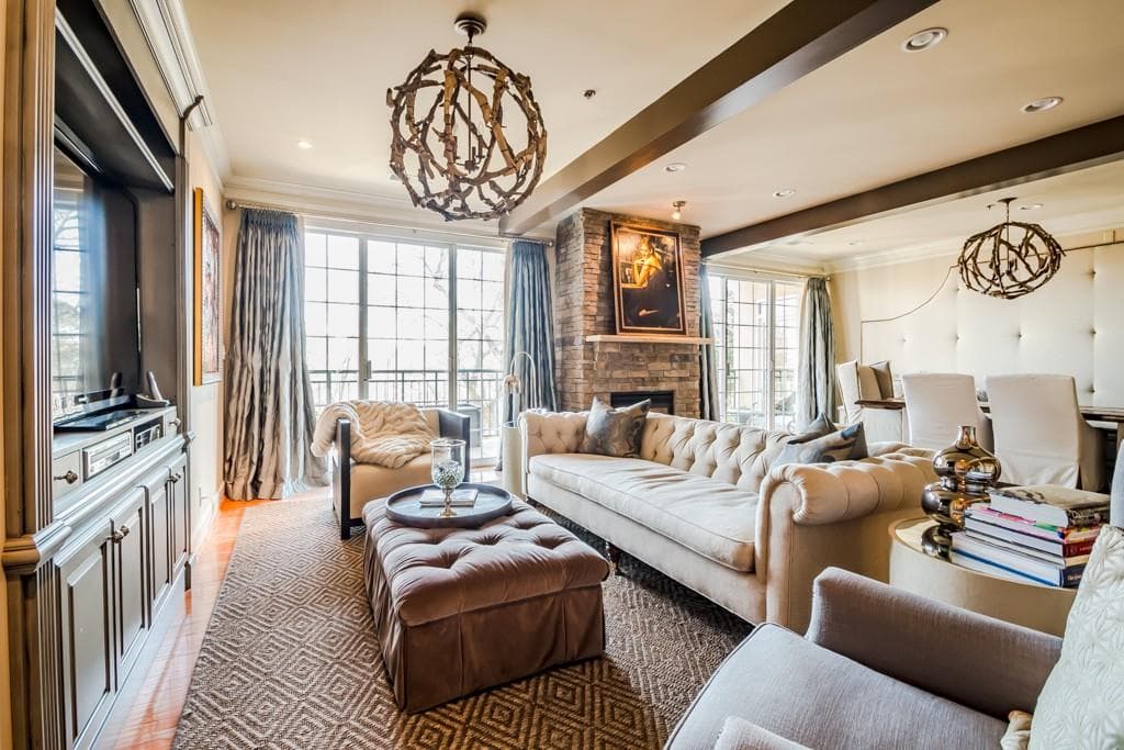 3 bedroom, 2,400 sq ft condominium sold at 3101 Howell Mill Road 219, Atlanta, GA 30327