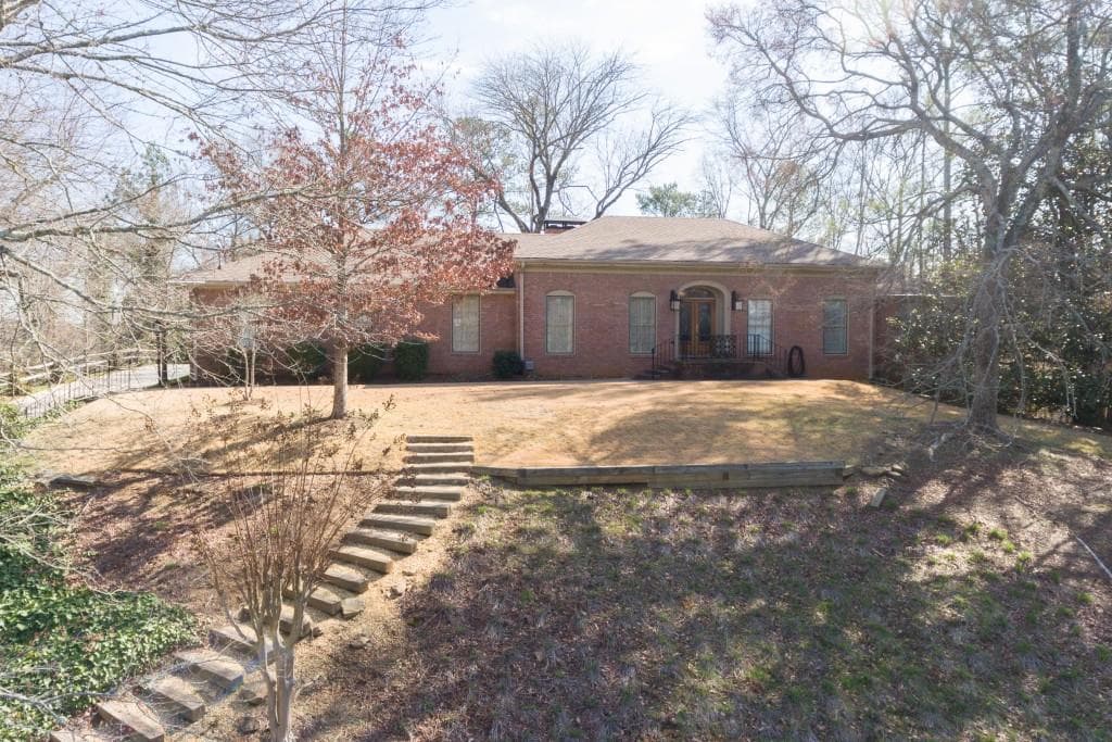 9435 River Lake Drive, Roswell, GA 30075 — most recent listing photo