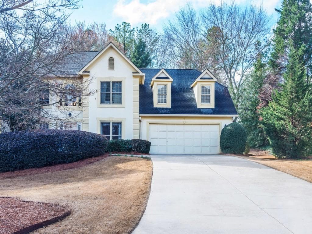 4 bedroom, 2,800 sq ft single family residence sold at 260 Glenmoor Path, Alpharetta, GA 30005