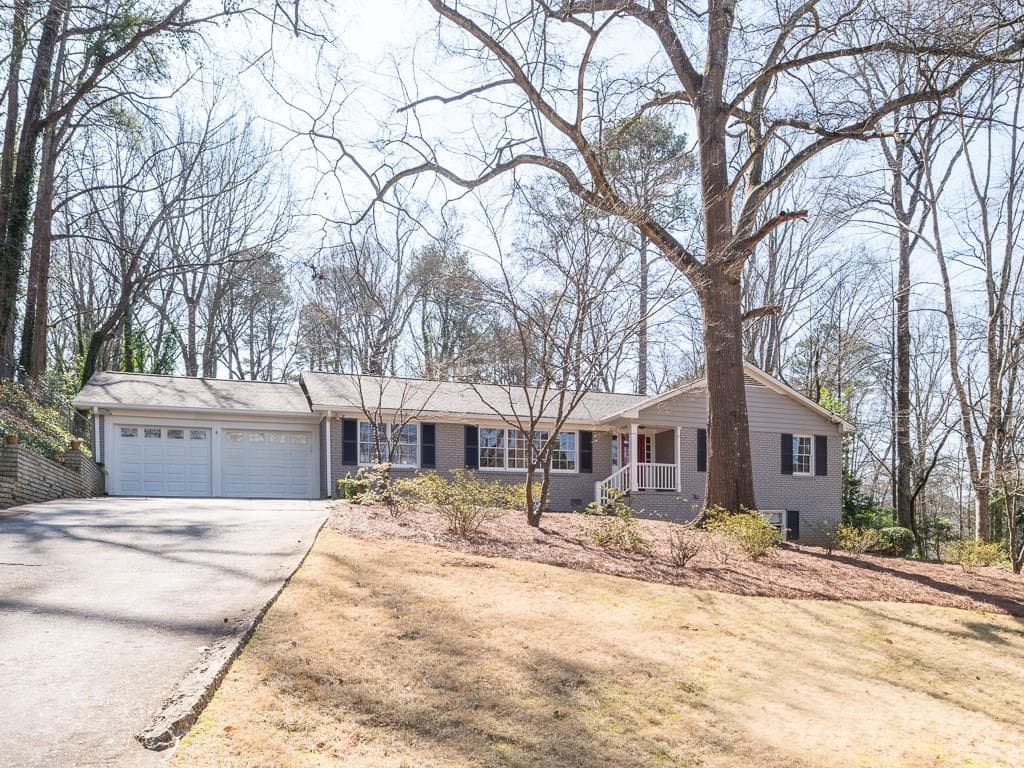 4 bedroom, 2,208 sq ft single family residence sold at 475 Valley Green Drive, Atlanta, GA 30342