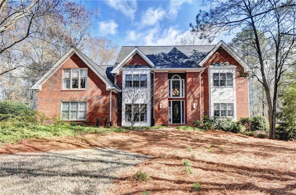 4 bedroom, 3,872 sq ft single family residence sold at 130 Spalding Creek Court, Atlanta, GA 30350