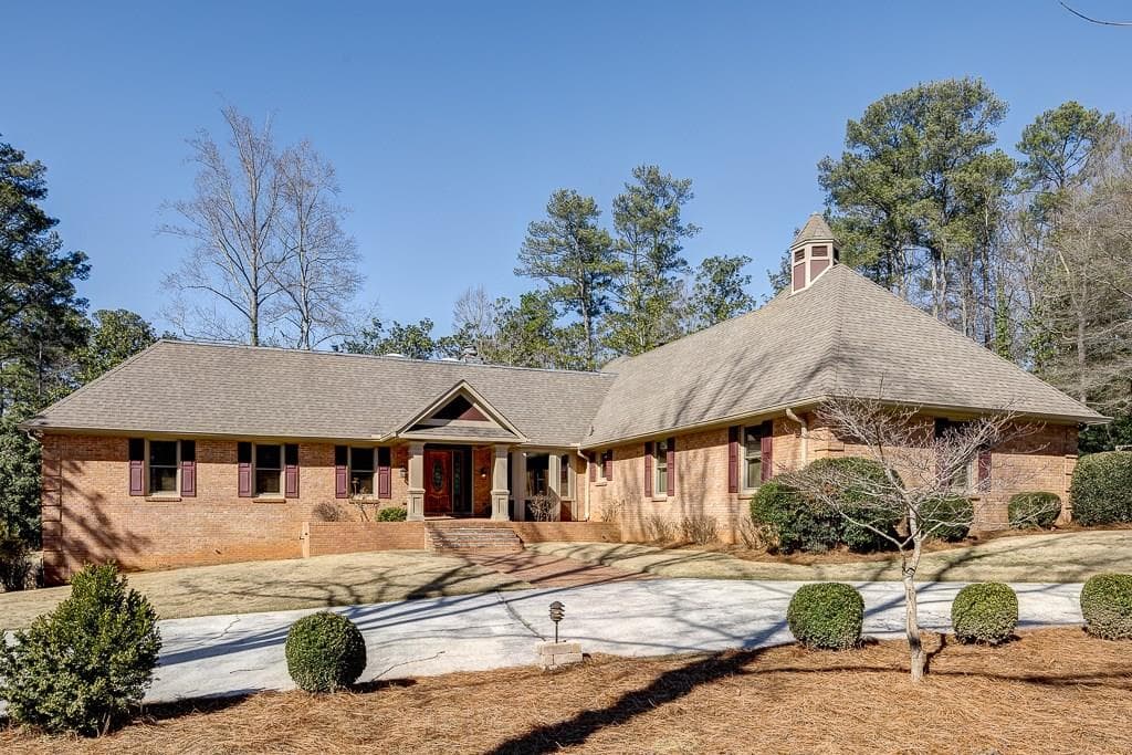 1900 Monticello Court, Sandy Springs, GA 30350 — most recent listing photo