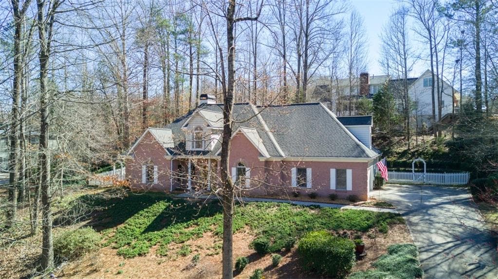 4 bedroom, 2,801 sq ft single family residence sold at 2520 Little John Lane, Cumming, GA 30040