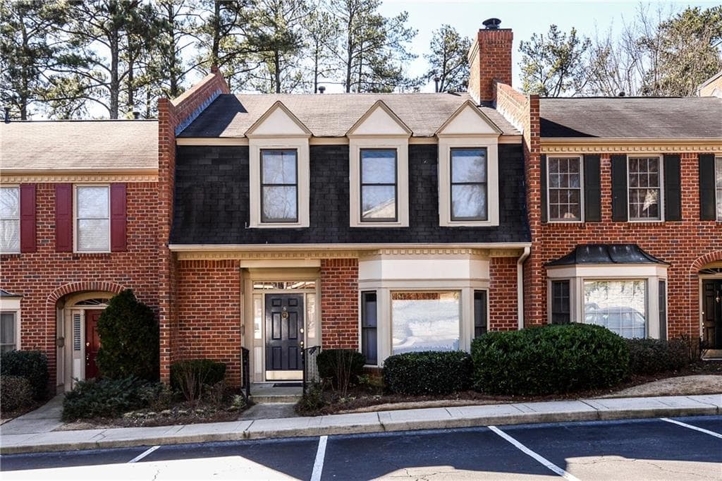 2 bedroom, 1,583 sq ft condominium sold at 8 Plantation Drive, Atlanta, GA 30324