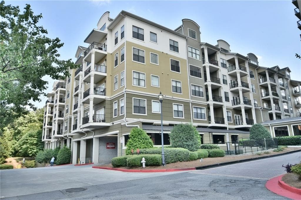 799 Hammond Drive 124, Sandy Springs, GA 30328 — most recent listing photo