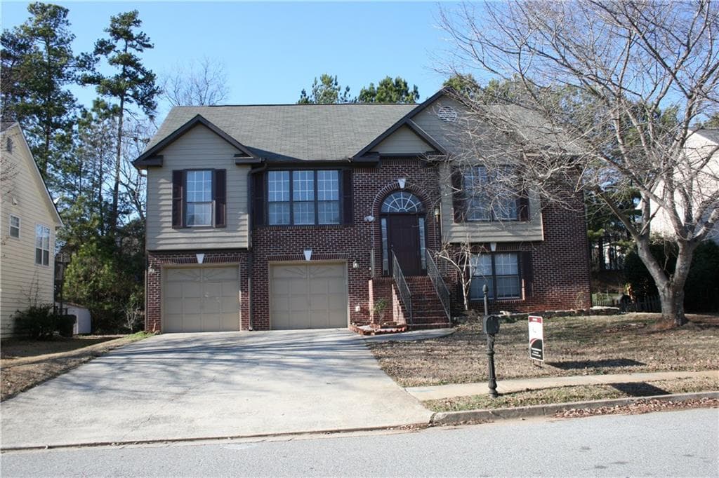5 bedroom, 2,146 sq ft single family residence sold at 3241 Oaktree Park Drive, Lawrenceville, GA 30044