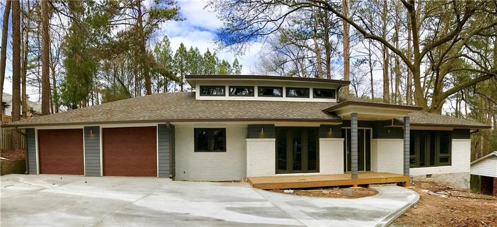 5 bedroom, 3,550 sq ft single family residence sold at 926 Crane Road, Atlanta, GA 30324