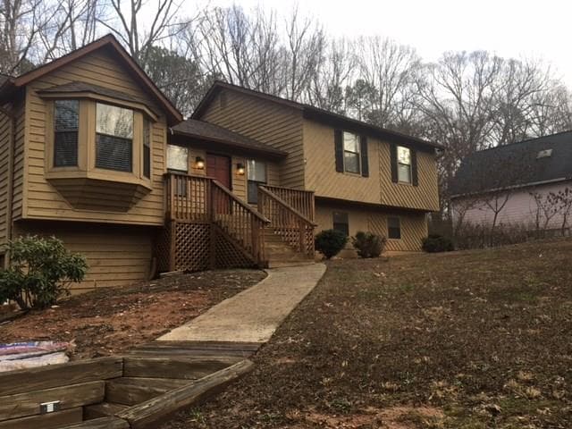 3 bedroom, 2,048 sq ft single family residence sold at 4123 Inola Trail, Roswell, GA 30075