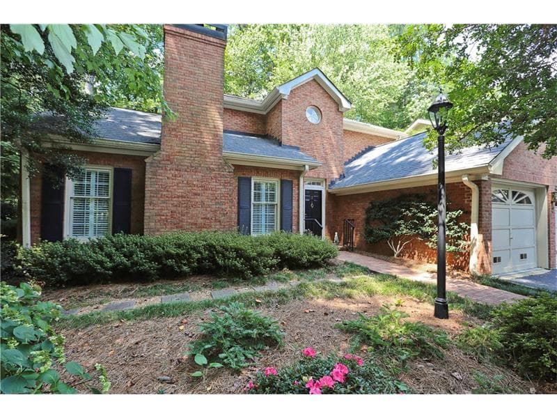 4 bedroom, 3,110 sq ft townhouse sold at 2 Pointe Terrace, Atlanta, GA 30339