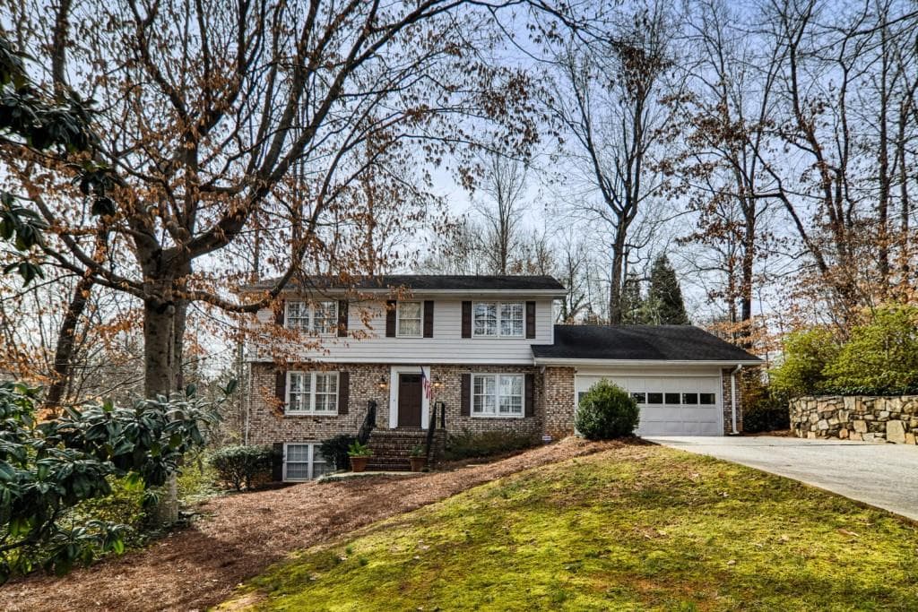 2411 Redcliff Way, Dunwoody, GA 30338 — most recent listing photo