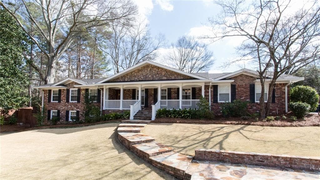 4 bedroom, 2,939 sq ft single family residence sold at 1702 Crestline Drive, Atlanta, GA 30345