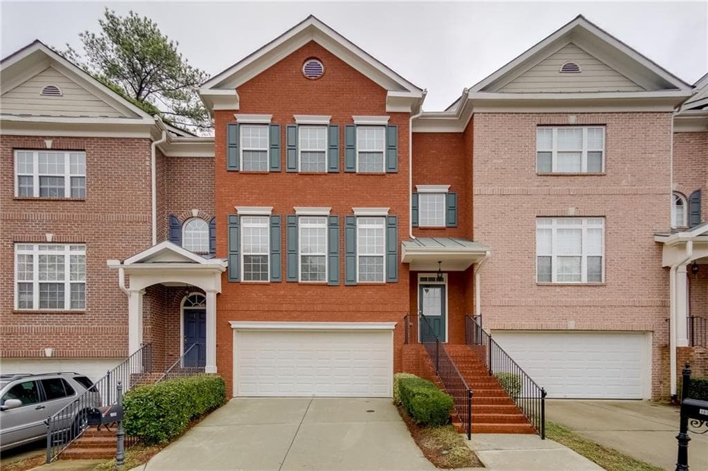 3 bedroom, 2,828 sq ft townhouse sold at 1894 Greystone Oaks Way, Atlanta, GA 30345