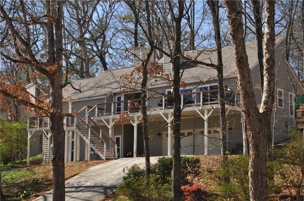 3 bedroom, 2,748 sq ft single family residence sold at 955 Yukon Drive, Johns Creek, GA 30022