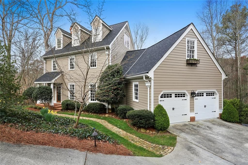 4 bedroom, 3,350 sq ft single family residence sold at 3616 Hampstead Lane, Roswell, GA 30075