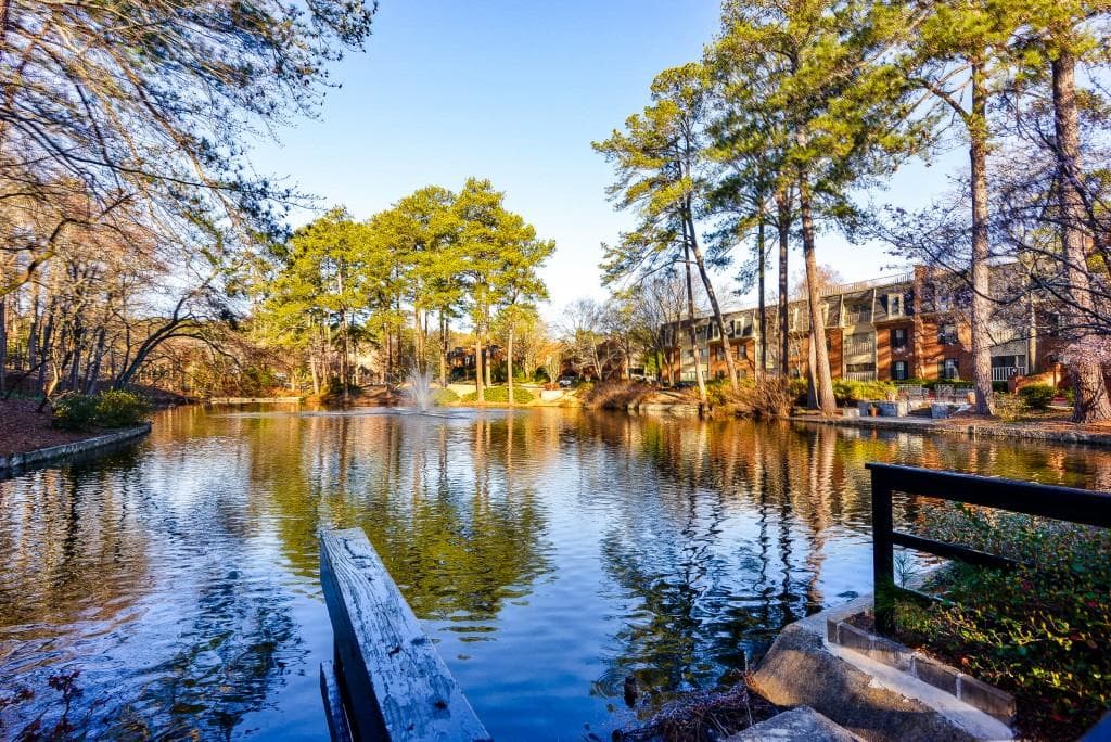 2 bedroom, 1,600 sq ft condominium sold at 33 Plantation Drive A, Atlanta, GA 30324