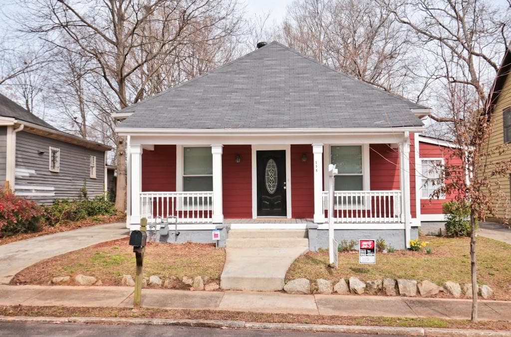 3 bedroom, 1,608 sq ft single family residence sold at 556 Federal Terrace, Atlanta, GA 30315