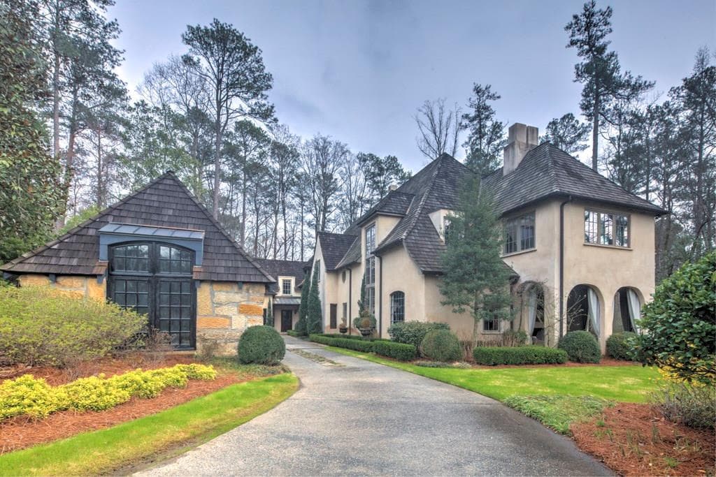 5 bedroom single family residence sold at 5537 Long Island Drive, Atlanta, GA 30327